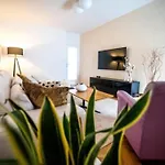 Kman Apartment Split