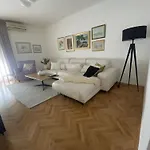 Kman Apartment Split